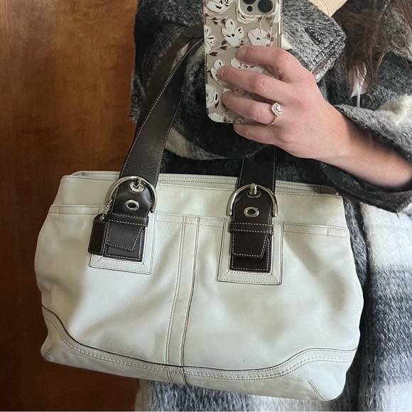 Coach Handbags - Coach authentic shoulder bag.